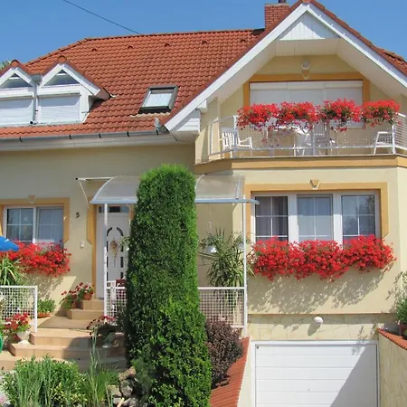 Апартаменты Annamaria Хевиз